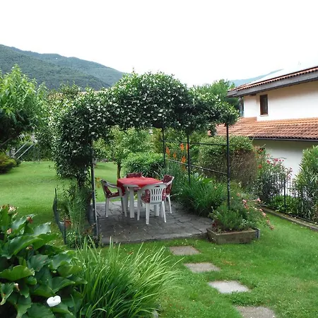 Garden House Apartment *
