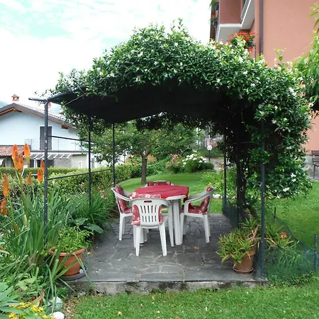 Apartment Garden House Colico